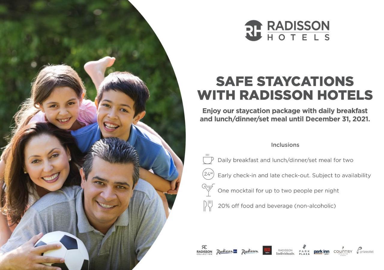 Radisson Blu Hotel, Greater Noida Dış mekan fotoğraf A Radisson Hotels advertisement