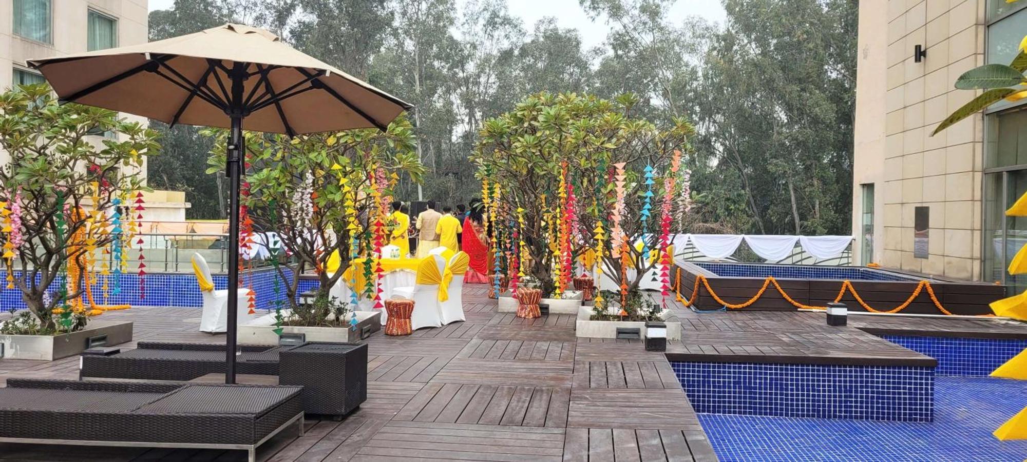 Radisson Blu Hotel, Greater Noida Dış mekan fotoğraf A wedding in India