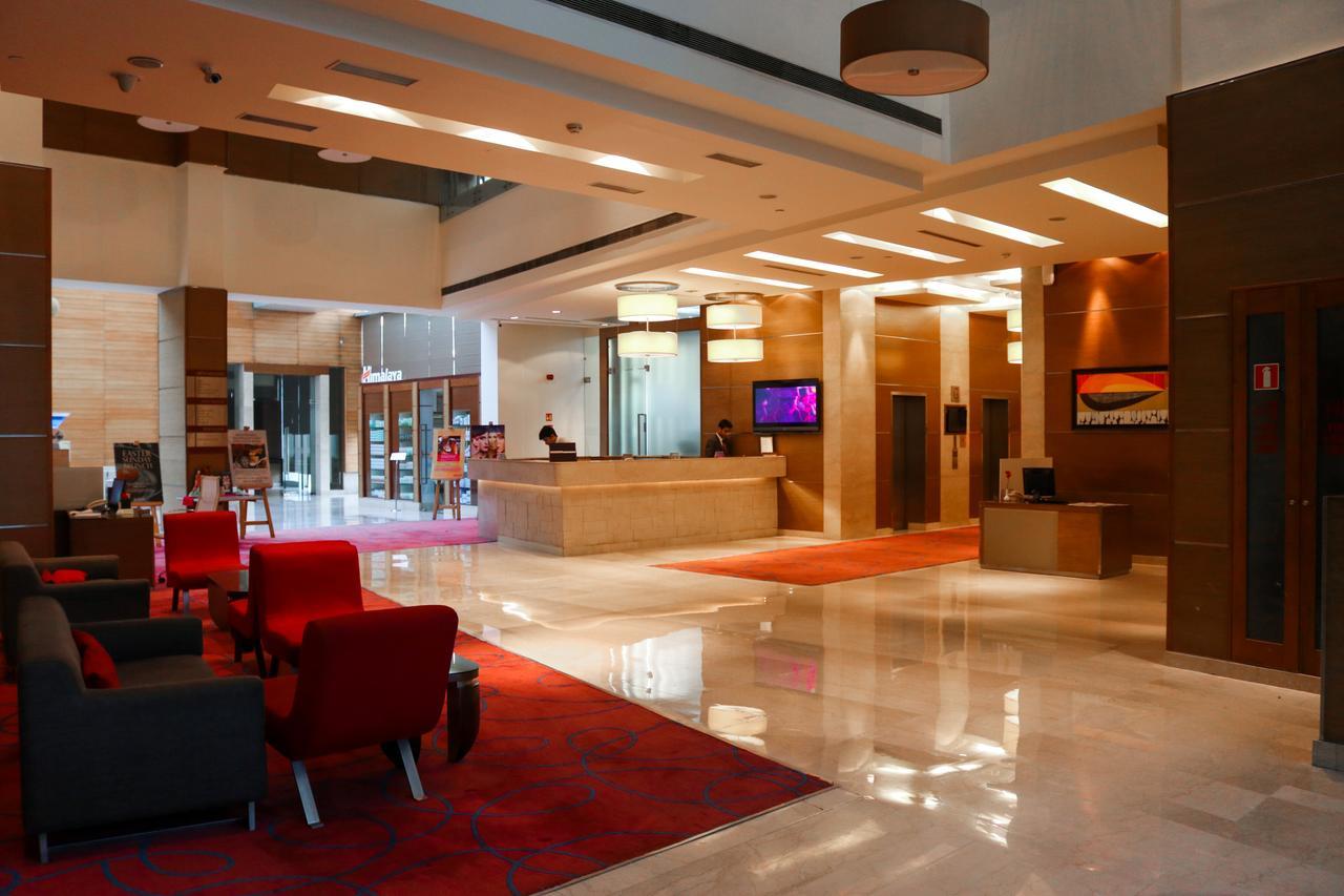 Radisson Blu Hotel, Greater Noida Dış mekan fotoğraf Lobby